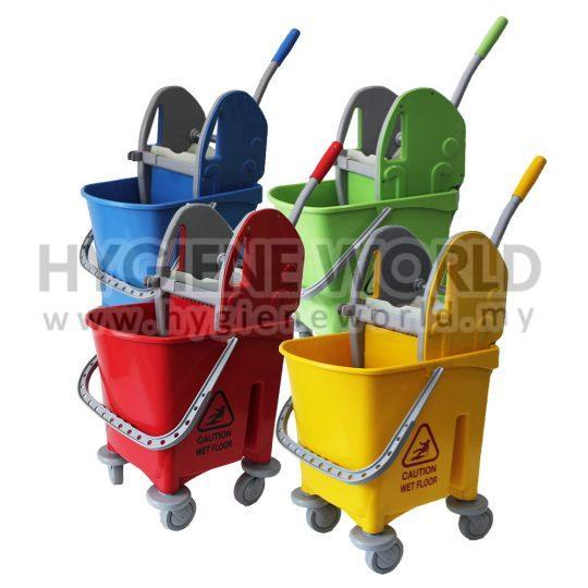 Single mop Bucket 22L c/w Down Press Wringer